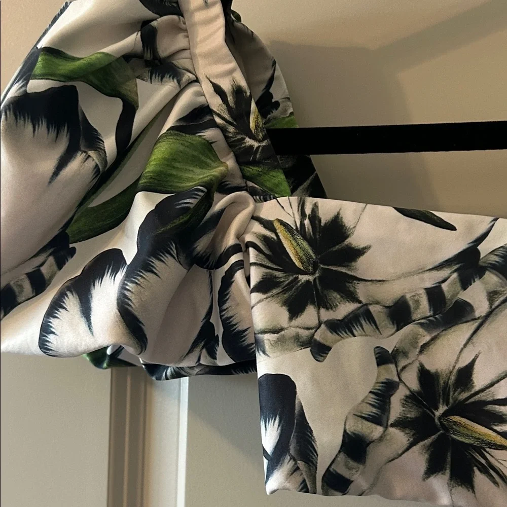 Agua Bendita Black and White Floral Blouse - Picture 4 of 5